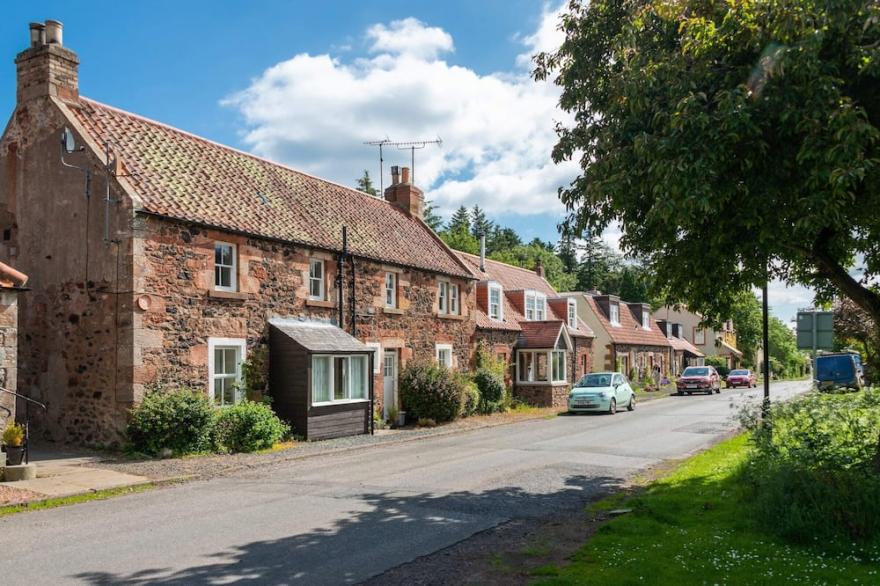 Delightful Garden Upper Cottage in Oldhamstocks