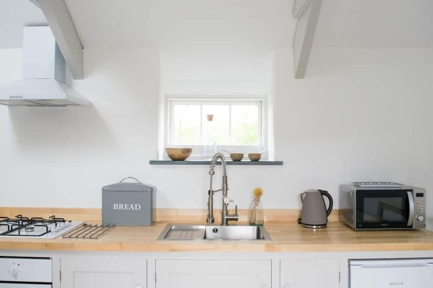 Peaceful rural cottage retreat , near Mousehole, beaches and coastal path