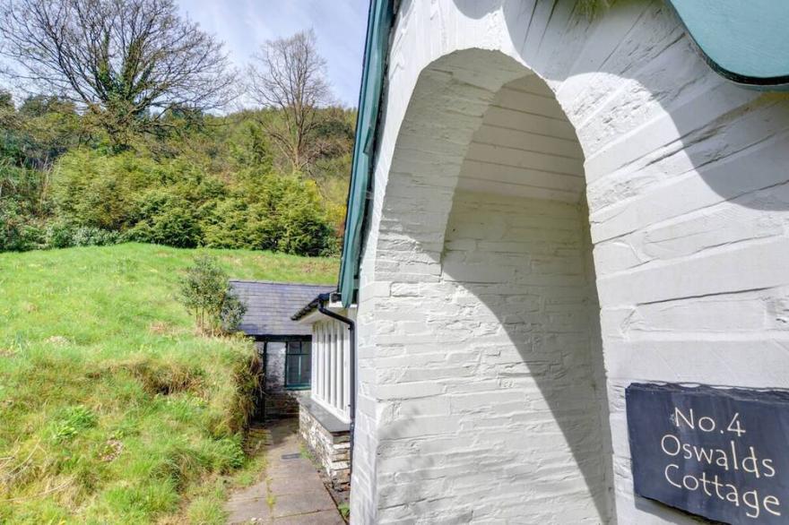 Oswalds Cottage in Machynlleth