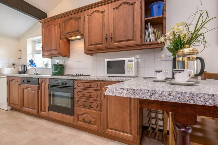 Rose Cottage in the beautiful Pwllheli