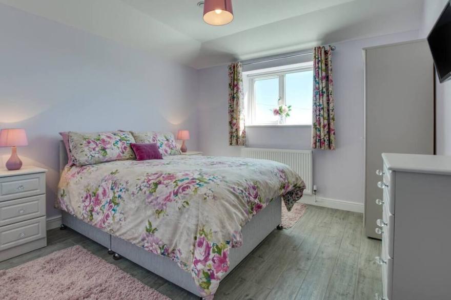 Gwel Enlli in the beautiful Pwllheli