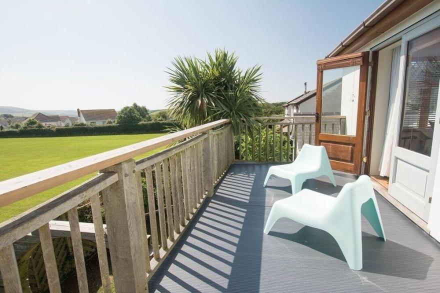 Bagend |Sleeps 14 | Hot Tub* | Balcony & Ping Pong
