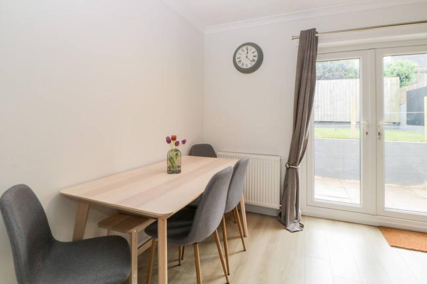 FAMILY OASIS, family friendly, character holiday cottage in Paignton