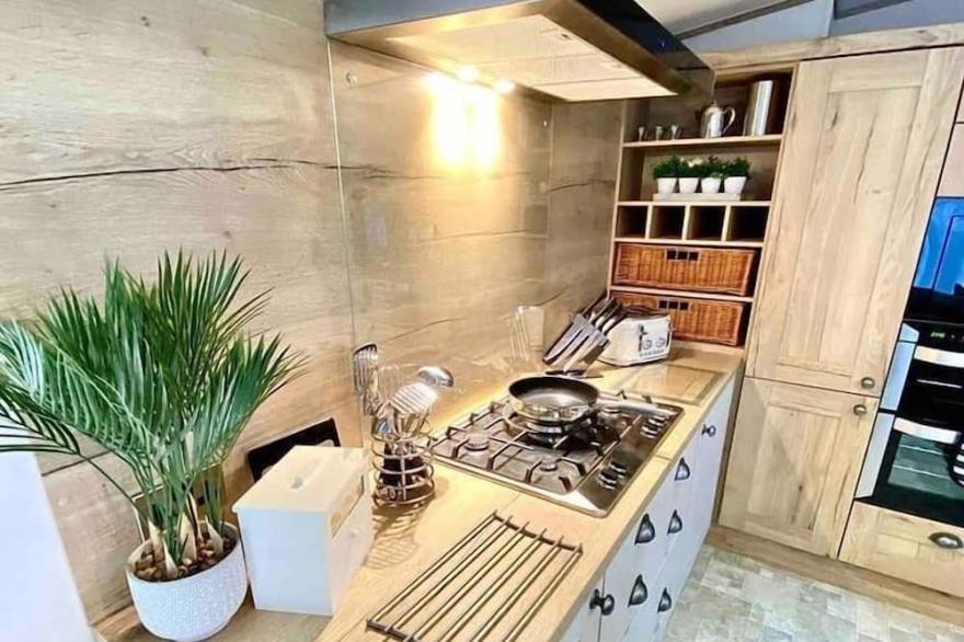 Stunning 2-Bed Holiday lodge Nr Padstow