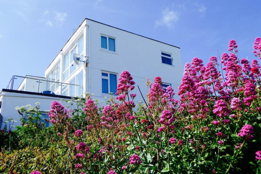LAST MINUTE AVAILABILITY!! Holiday Home In Cornwall - Fistral View Holiday Home