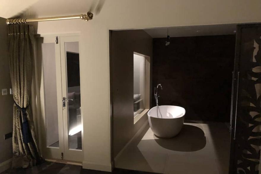 A beautiful 5* holiday home in Cartmel, perfect for two!