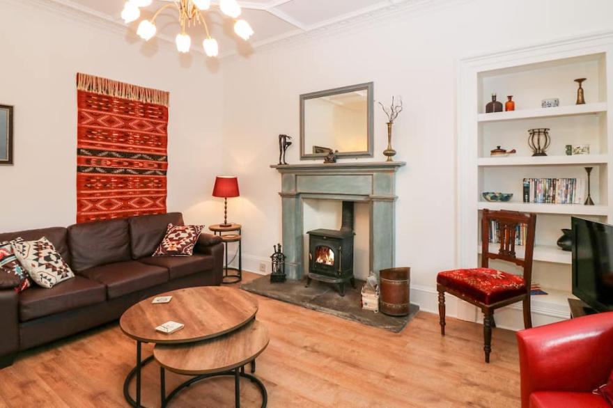 GEORGE COTTAGE, pet friendly, with open fire in Blairgowrie