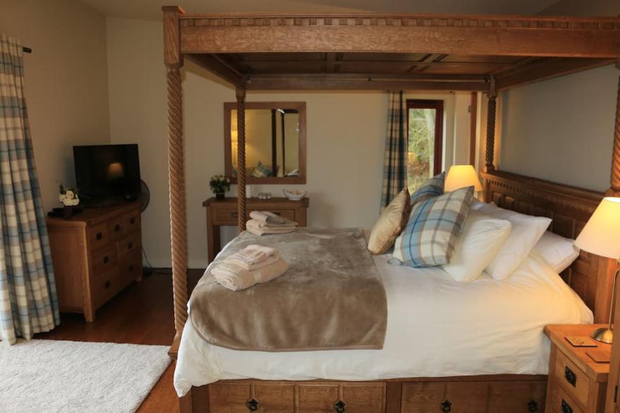 Luxury, dog friendly, edge of Lake District holiday cottage