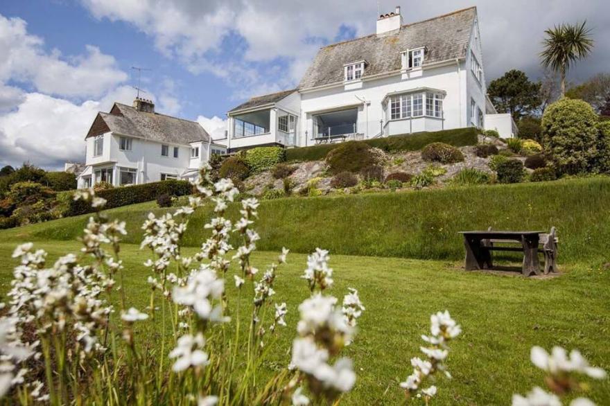 Spectacular views and outstanding garden in peaceful location