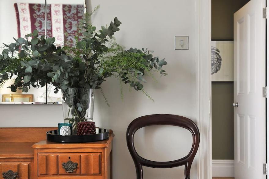 Beautifully designed home in the centre of Parsons Green, London.
