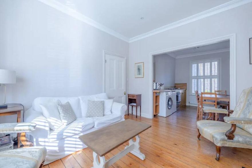 Charming 2 Bedroom Home in West London
