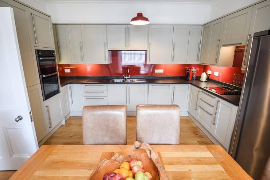 Beautiful stone-built townhouse in central Lerwick