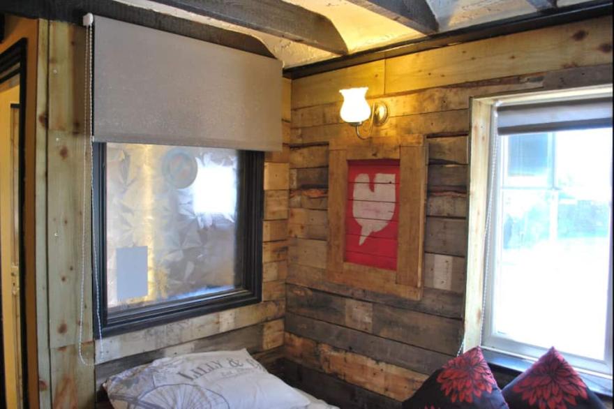 THE BYRE COTTAGE SLEEPING 4<br>NEXT TO FOX COVERT PUB YARM<br>B&B. S /C.