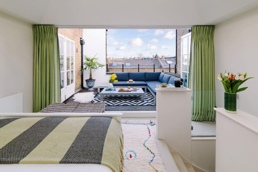 4/5 Bed Property in heart of Notting Hill Central London