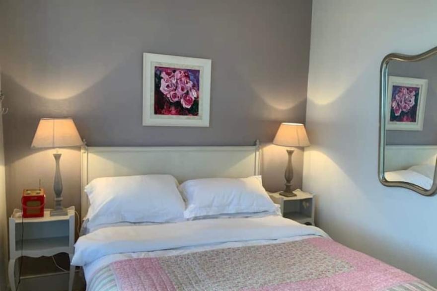 BEAUTIFUL FAMILY HOME IN PERFECT LOCATION