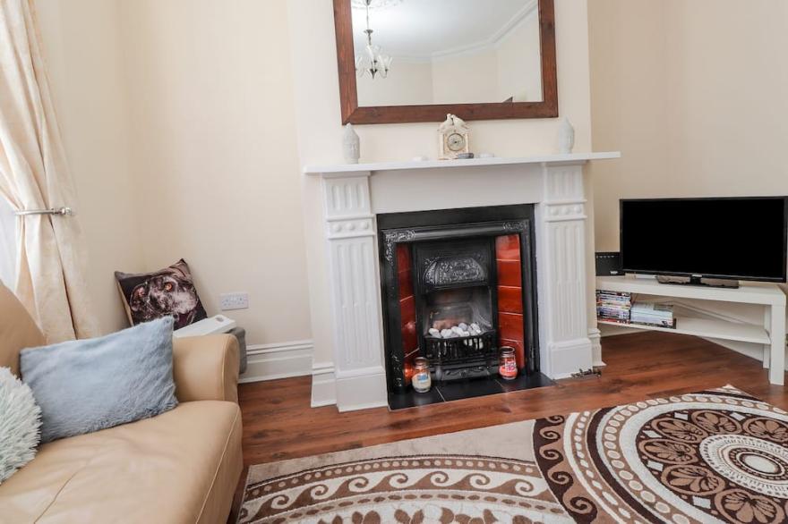 SERENITY, pet friendly, country holiday cottage in Ramsgate, Kent