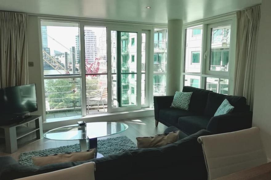 Still Life Vauxhall Deluxe One Bedroom Apartment