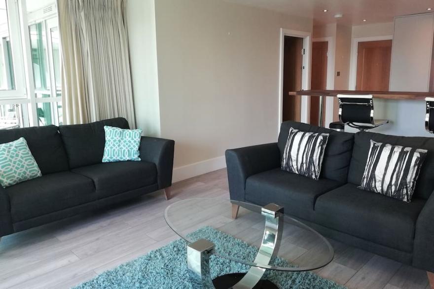 Still Life Vauxhall Deluxe One Bedroom Apartment