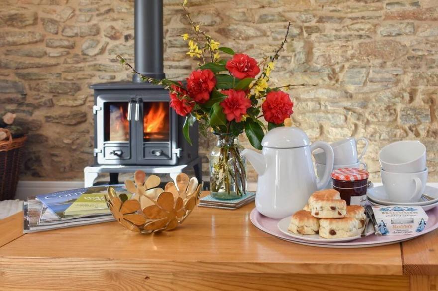 3 bedroom accommodation in Mount Hawke, near St Agnes