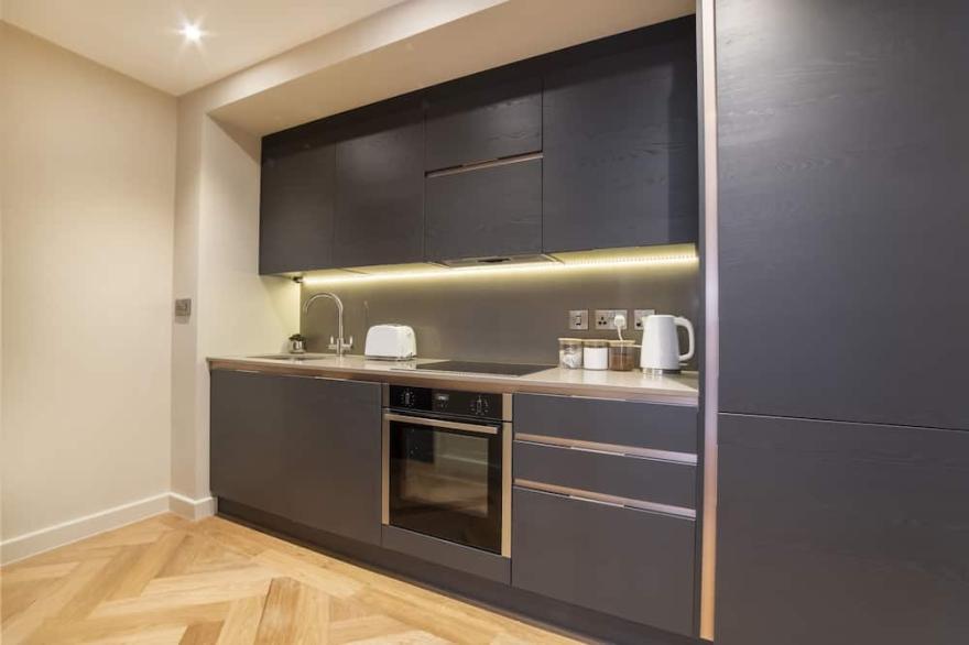 Apartment 28 Hudson Quarter Luxury Apartments - sleeps 4 guests  in 1 bedroom