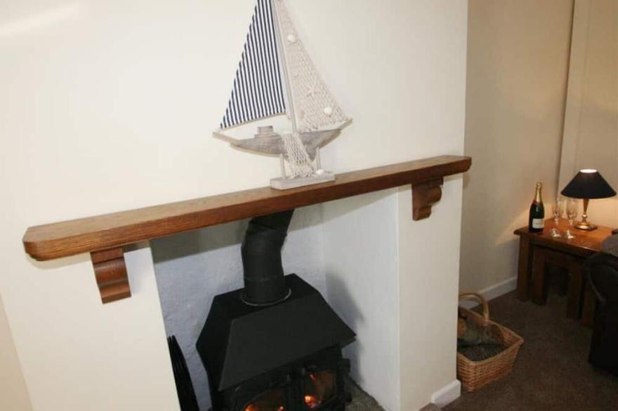 Curlew Cottage, pet friendly sleeps 4 near Crantock