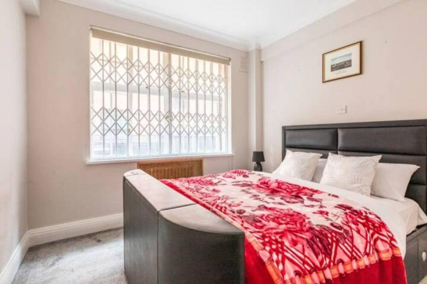 Lovely Mayfair London Flat