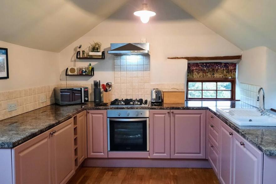 1 bedroom barn conversion on smallholding with alpacas, goats and pigs