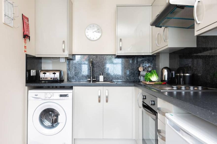 Genesta, a tasteful, first floor apartment close to the heart of Falmouth