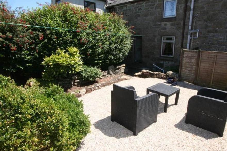 Honnor Cottage, a grade 2 terraced cottage in St Buryan just 3 miles from the renowned open-air Minack Theatre