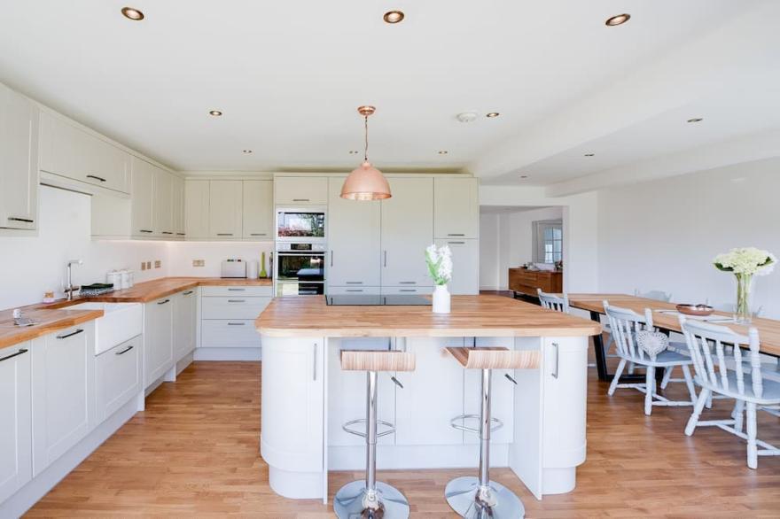 Luxury New Forest 5 Bed Sleeps 12