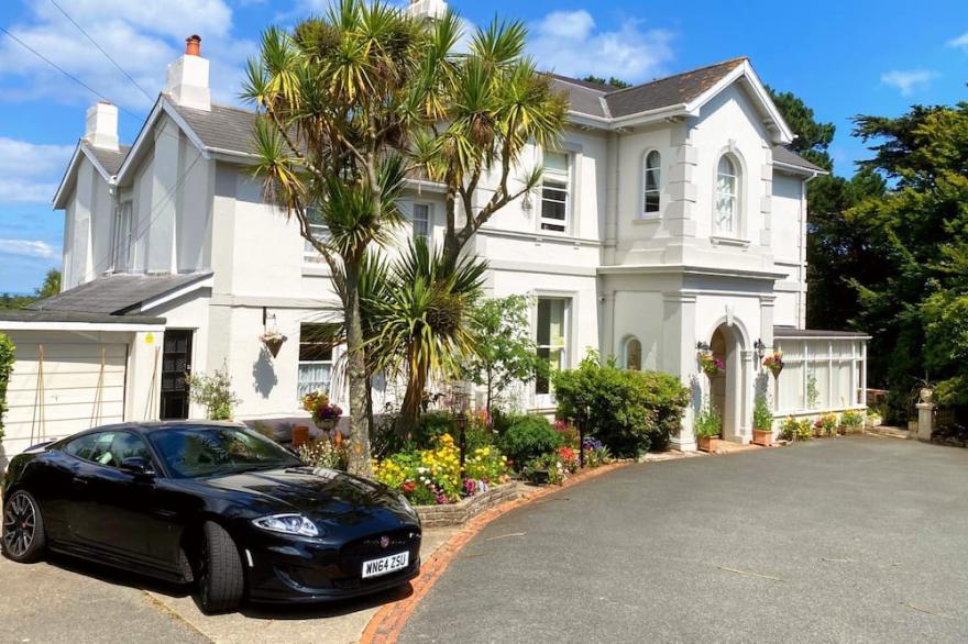 Apartment 7 - The Muntham Luxury Apartments. Spacious Bright First Floor Studio Apartment