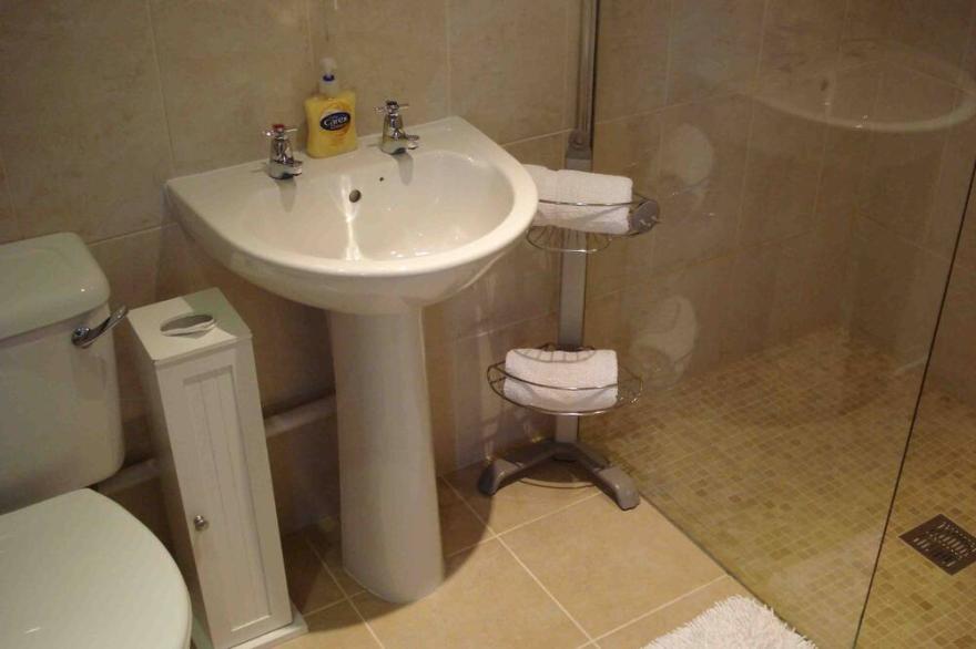 Bobby's Nook: , Ground Floor, Self Contained, Perfect for Two!