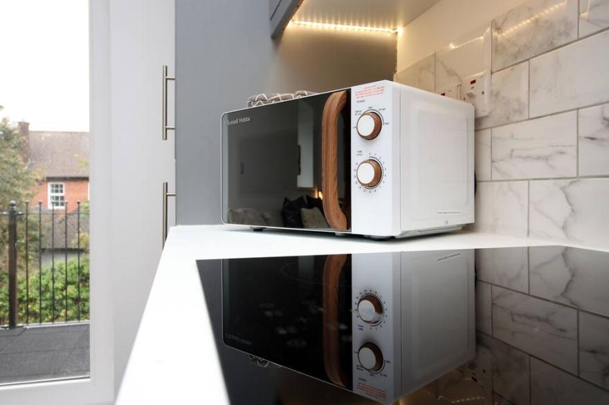 Long Stay Offer - The North - 3 Bed Flat w/Parking