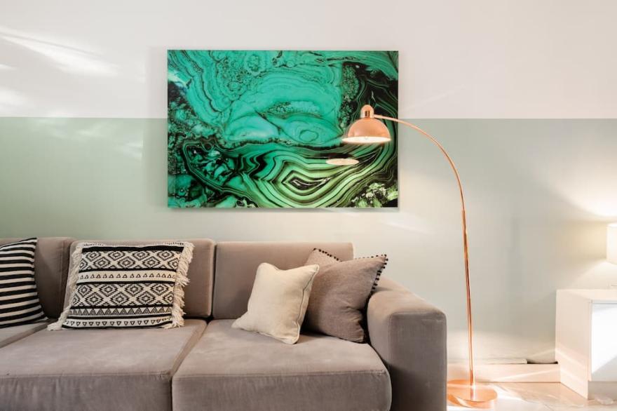 The Southwick Sanctuary - Large & Modern 6BDR Home with Private Terrace