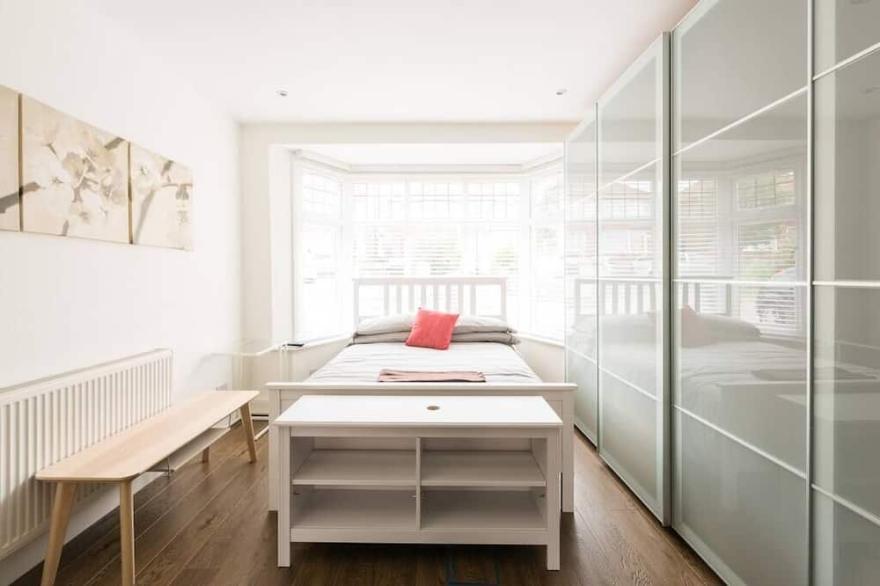 Luxurious New Apartment
