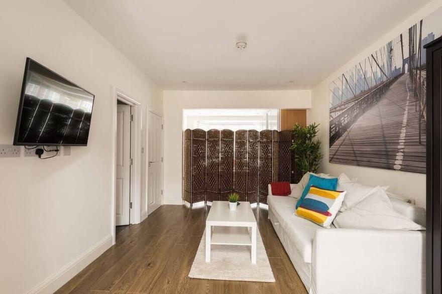 Luxurious New Apartment