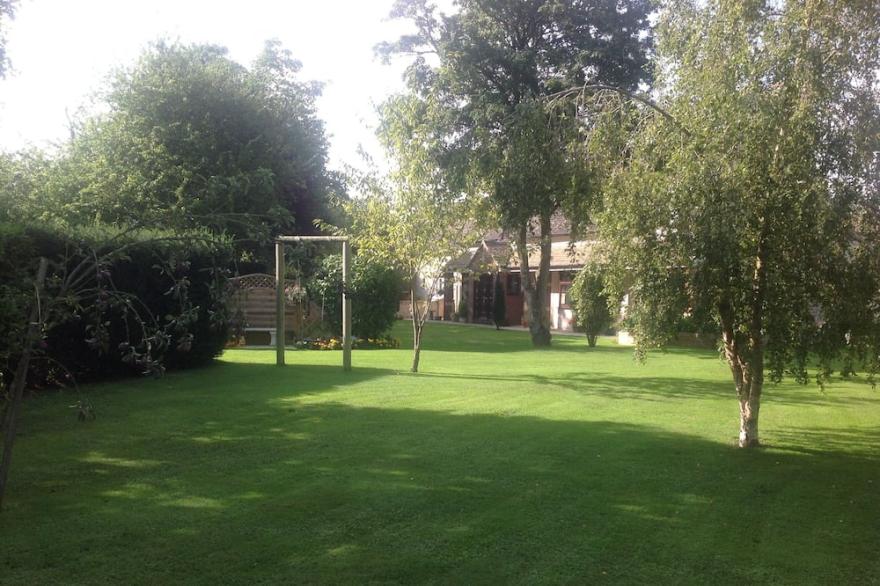 Lovely country location close to Cotswolds, Fairford, Cirencester , Wiltshire