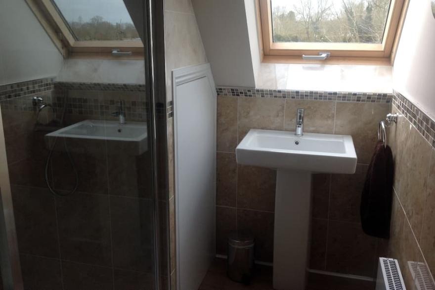Lovely country location close to Cotswolds, Fairford, Cirencester , Wiltshire