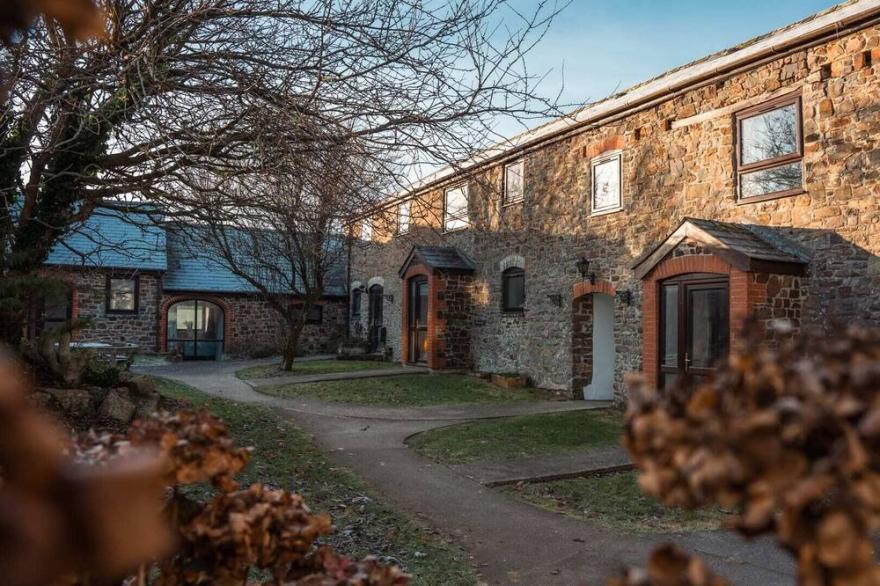 Lovely 2 Bedroom Holiday Cottage nr Bude