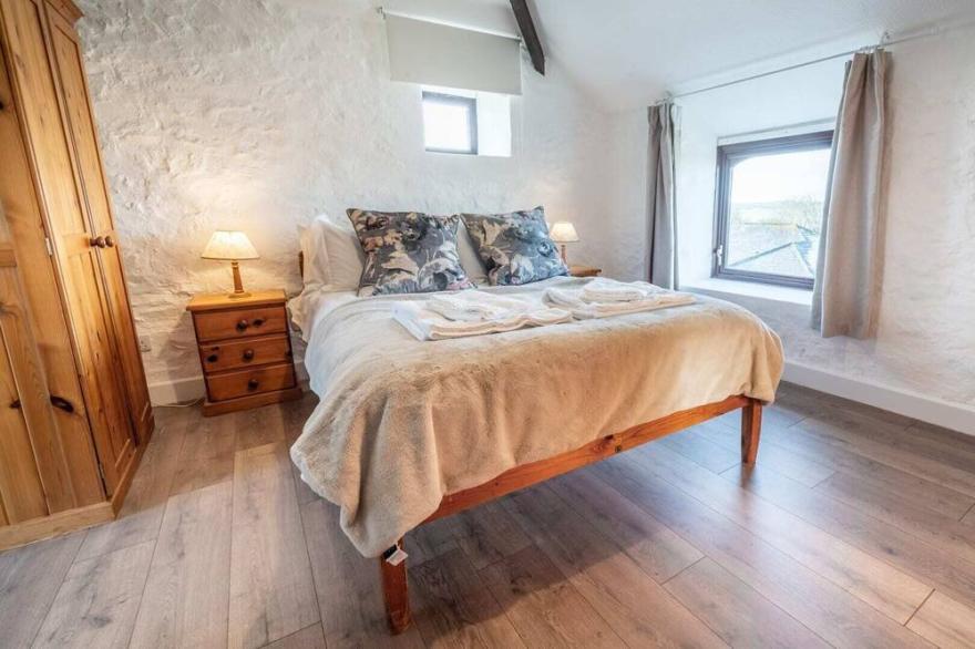 Lovely 3 Bedroom Holiday Cottage nr Bude