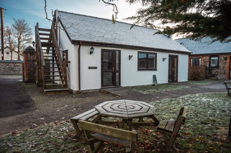 Charming 2 Bedroom Holiday Cottage nr Bude