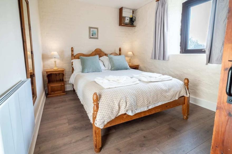 Charming 3 Bedroom Holiday Cottage nr Bude