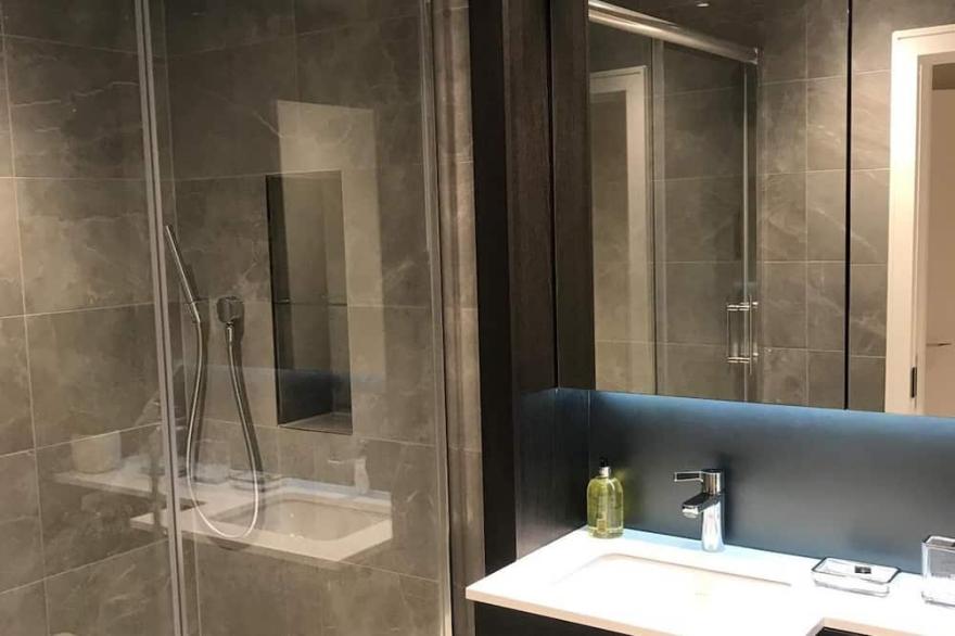 Apartment-Ensuite with Bath-10 Easton
