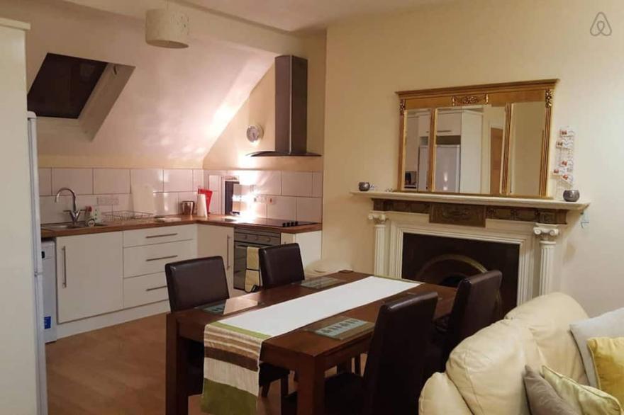 Ahoy2 Apartment Carrickfergus  Super-comfy with Sea-views!