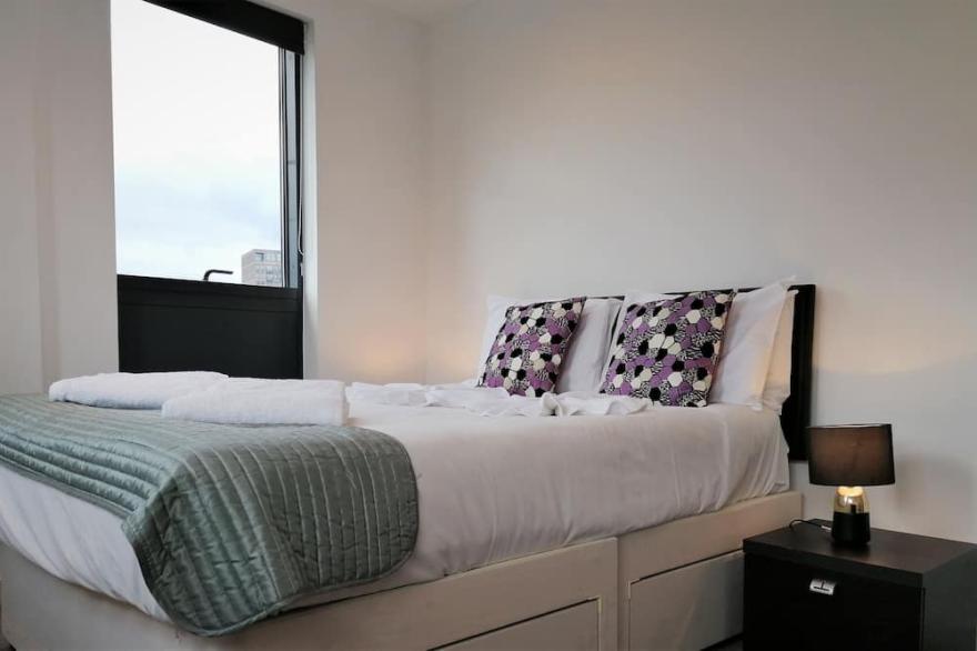Still Life King's Cross Two Bedroom Apartment