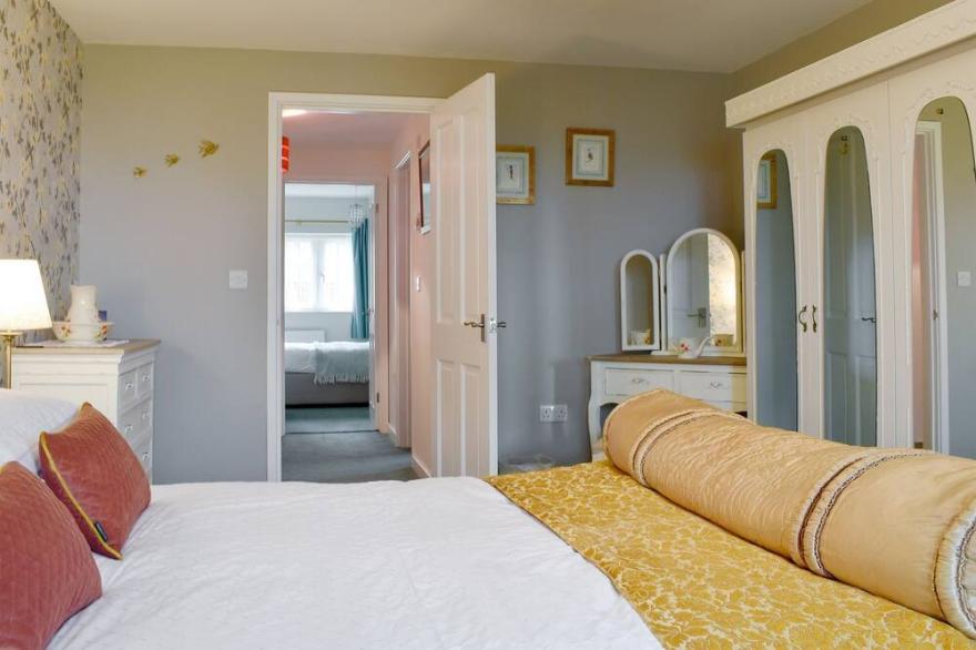 2 bedroom accommodation in Axminster