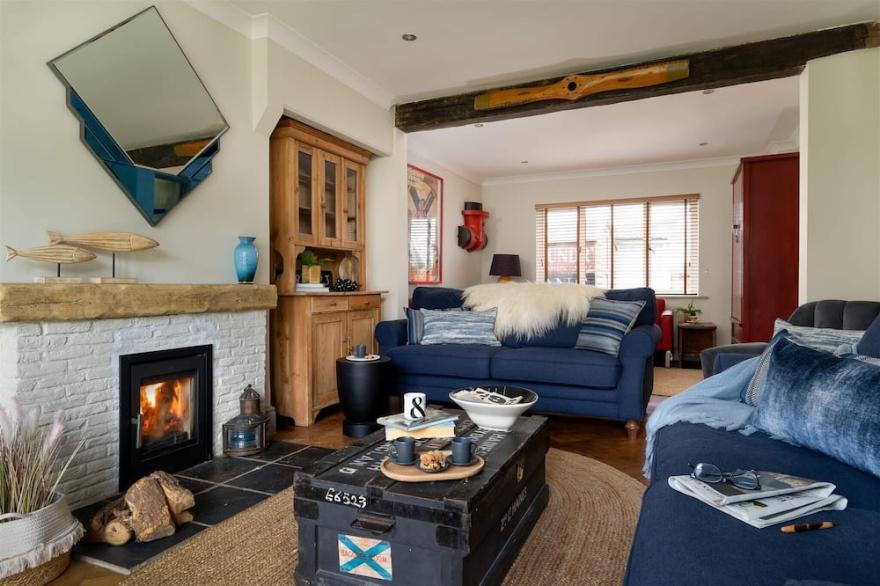 Quay House - Waterside, eclectic style, parking
