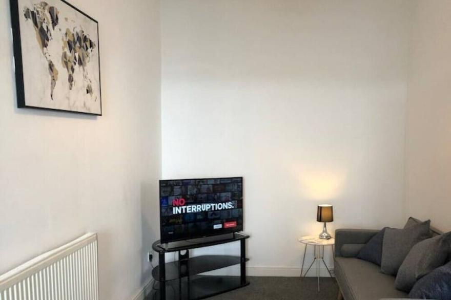 Peaceful Fenton Flat with Parking Available