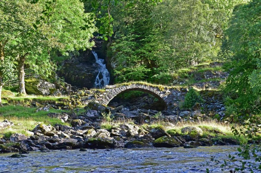 Chesthill House - traditional Scottish properties in stunning Glen Lyon
