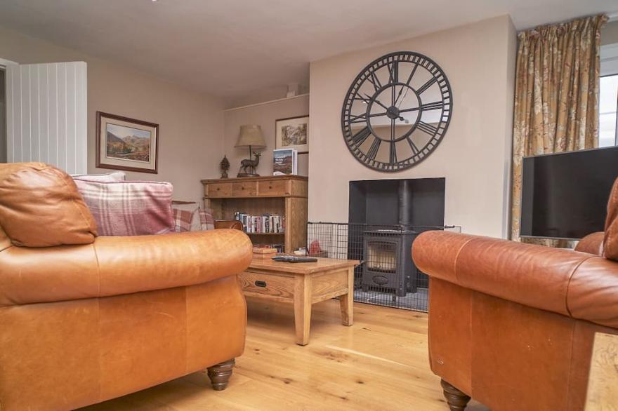 PLUMBLANDS, family friendly, with open fire in Chapel Stile